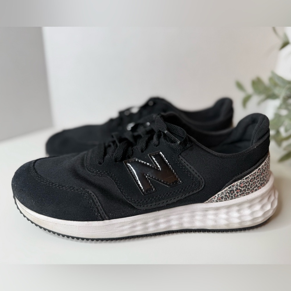 New Balance Women's Fresh Foam X70 V1 Sneaker Turtledove Black 10M Suede Casual